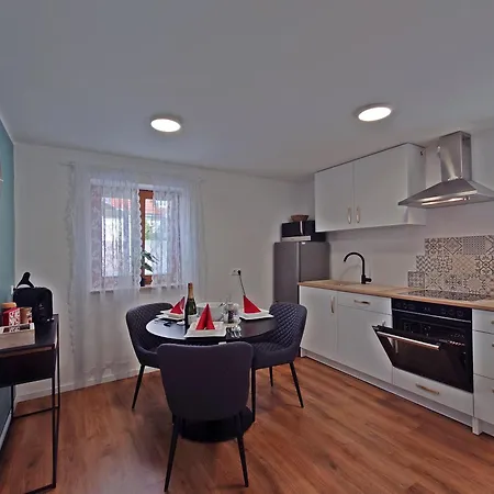 Appartement Jirvista-homes, Voll Ausgestattete Im Eg, Kontaktloser Zutritt Burghausen